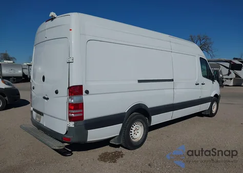 2015 Mercedes-Benz Sprinter 2500 High Roof from USA, damaged, VIN WD3PE8DB4FP127841
